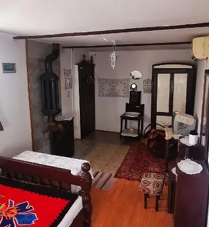 Etno Domacinstvo Miris Bosiljka דירה