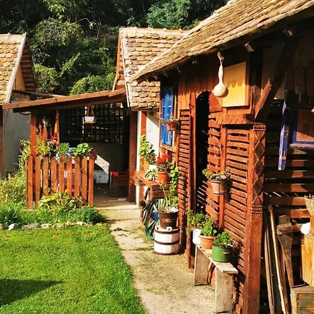 Etno Domacinstvo Miris Bosiljka * Mislodin